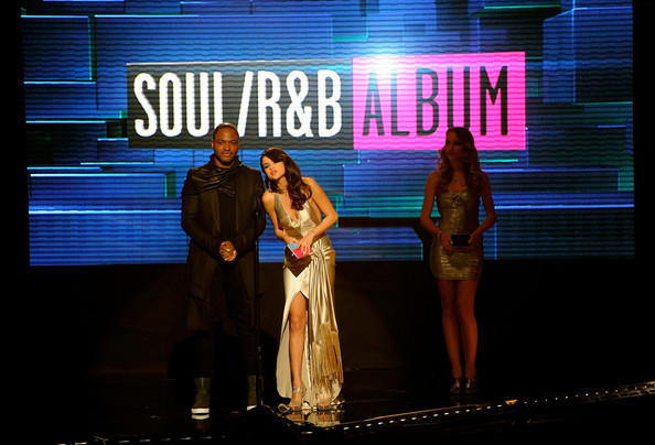 Selena+Gomez+2011+American+Music+Awards+Show+mz7wYOstSlFl - American Music Awards 2011 - Show