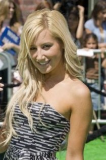 Ashley_Tisdale_1220685328[1]