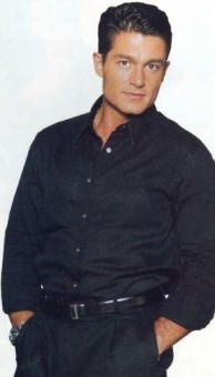 Fernando_Colunga_1255196815_3