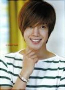 51109248_AZQBRVVLP - Kim Hyun Joong