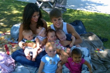 normal_004~37 - xX_Justin and Selena at the Park with some Babies
