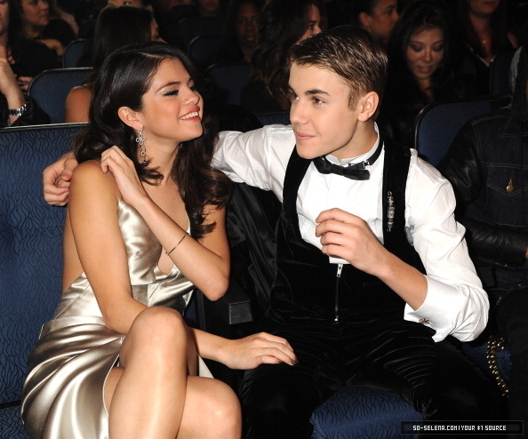 077 - 20 11 2011 American Music Awards