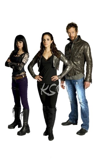 All5 - LOST GIRL