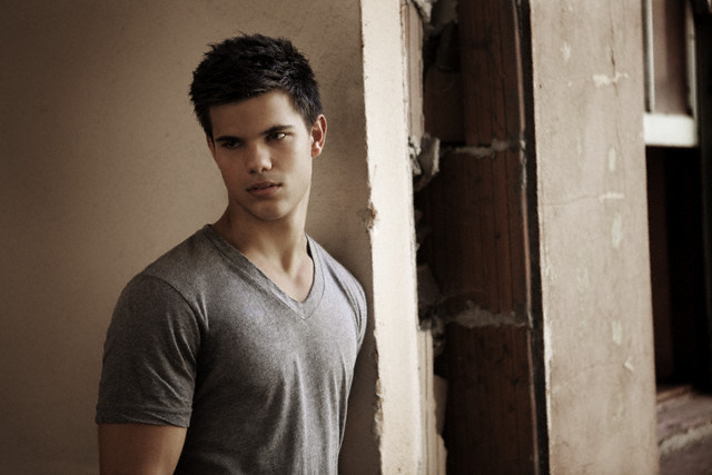 taylor-lautner - Taylor Lautner