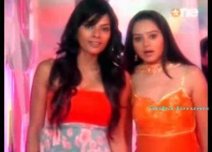 dilmilgaye4thseptemberxvidhqdesi-18