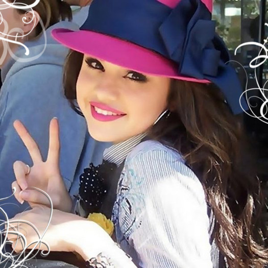 0104391889 - Selena Gomez