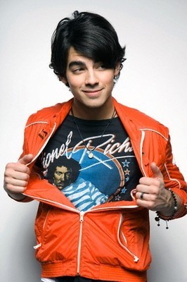 joe-jonas-697751l-poza