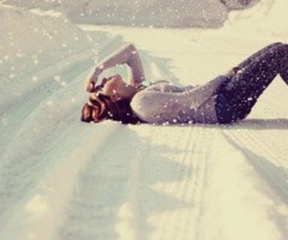 313474_113148905462030_100003007649232_86371_876389548_n - poze artistice