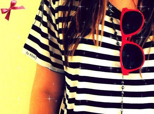 314064_107451092698478_100003007649232_56524_1118856946_n - poze artistice