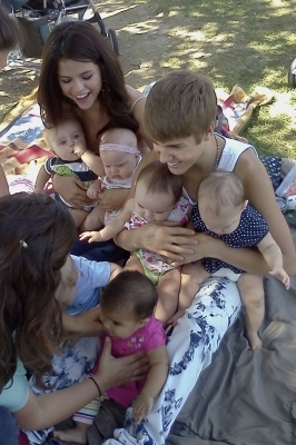 normal_003~37 - Justin and Selena at the Park with some Babies