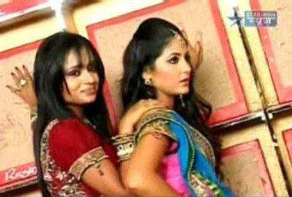 305193_253430268038396_100001142743506_697042_16615407_n - Parul Chauhan si Hina Khan