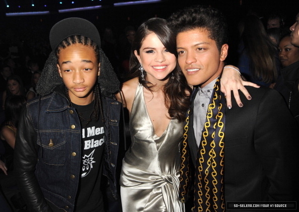 139 - 20 11 2011 American Music Awards