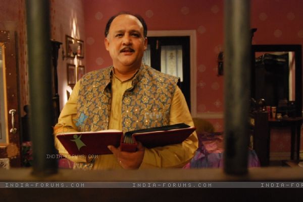 33335-prakashchand-sharma-remembering-his-old-memories