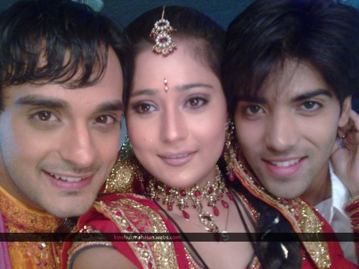 SOME100 - PARUL CHAUHAN SARA KHAN ANGAD HASIJA AND KINSHUK MAHAJAN