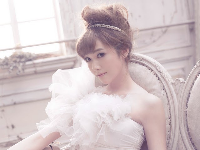 SNSD-1st-Japanese-Album-girls-generation-snsd-23557734-640-479 - Jessica o