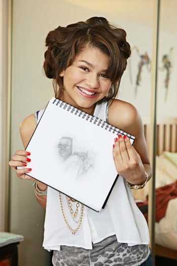 6~35 - o - Zendaya Coleman - o