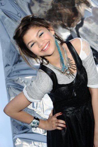 ssss - o - Zendaya Coleman - o