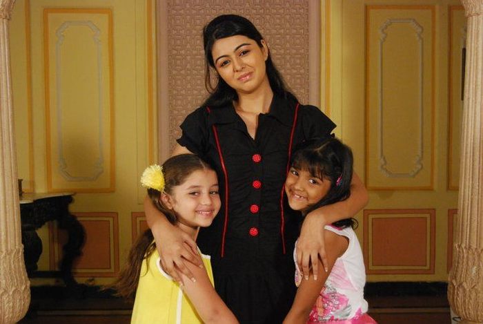 76329_140846299300453_124544974263919_224274_5601185_n - xxDivya Naaz si Nirali Desai-Khushi si Tamannaxx