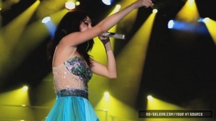 normal_We%20Own%20The%20Night%20Middle%20of%20Nowhere_mp4_056