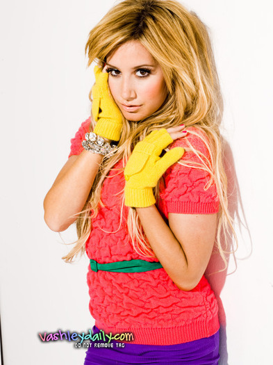 34891099_GHNLZSGID - ashley tisdale -sedinta foto 8