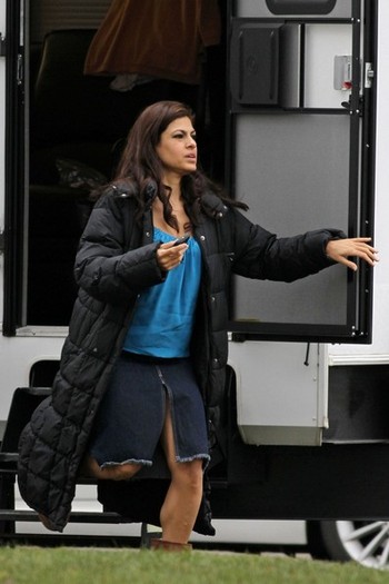 Eva Mendes (1) - x - Eva Mendes on Set