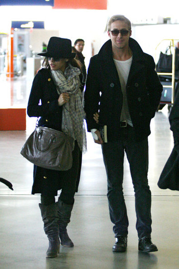 Eva and Ryan (15) - x - Eva Mendez Ryan Gosling in Paris