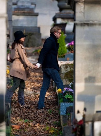 Eva and Ryan (2) - x - Eva Mendes and Ryan Gosling Out and About