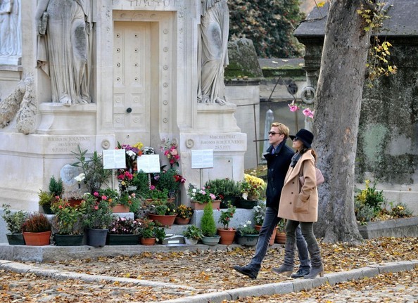 Eva and Ryan (15) - x - Eva Mendes and Ryan Gosling Out and About