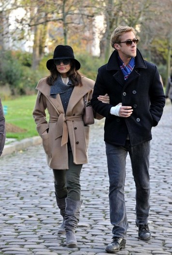 Eva and Ryan (23) - x - Eva Mendes and Ryan Gosling Out and About