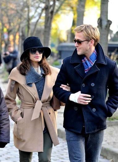Eva and Ryan (24) - x - Eva Mendes and Ryan Gosling Out and About
