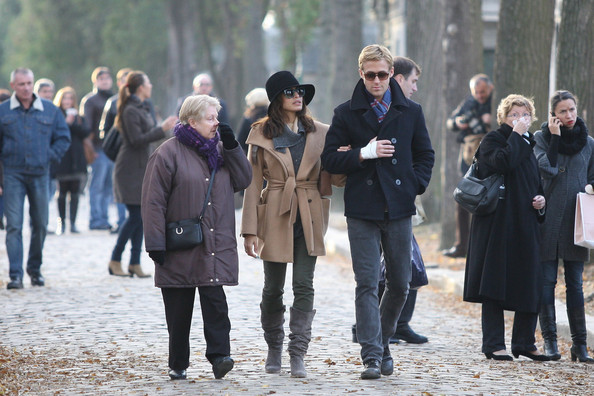 Eva and Ryan (56) - x - Eva Mendes and Ryan Gosling Out and About