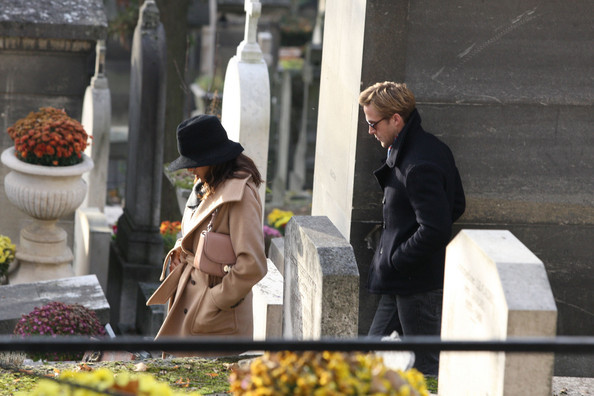 Eva and Ryan (72) - x - Eva Mendes and Ryan Gosling Out and About
