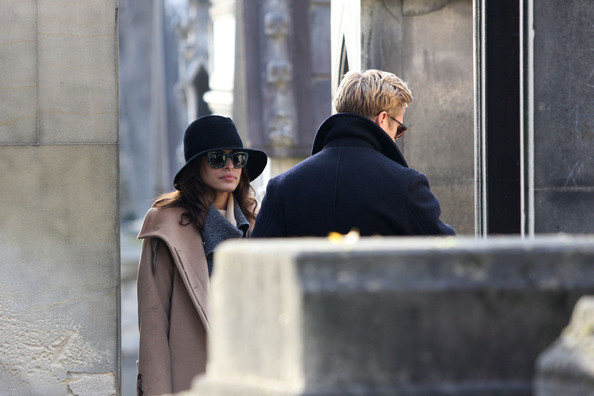 Eva and Ryan (77) - x - Eva Mendes and Ryan Gosling Out and About