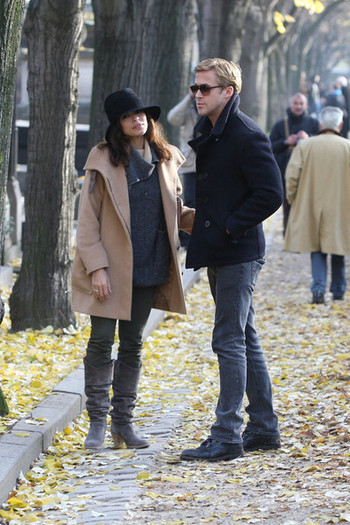 Eva and Ryan (85) - x - Eva Mendes and Ryan Gosling Out and About