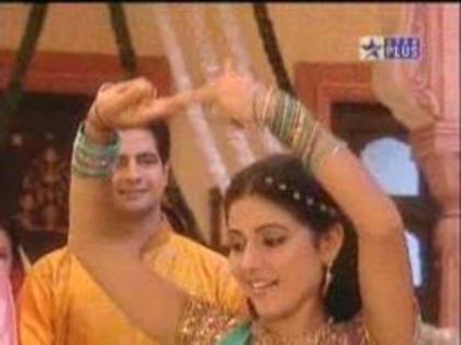 download (1) - Akshara and Naitik Dance
