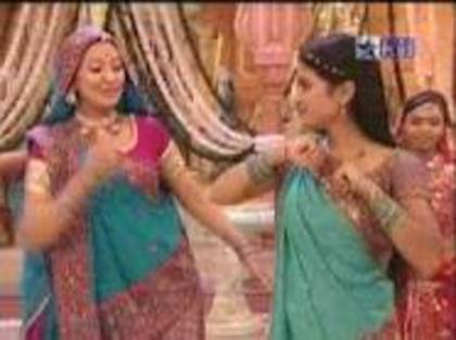 images (2) - Akshara and Naitik Dance