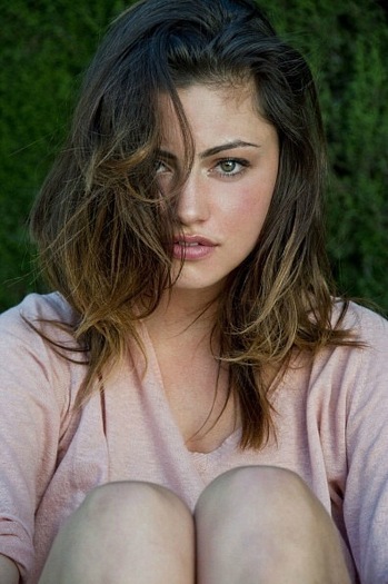 004~8 - o - Phoebe Tonkin - o