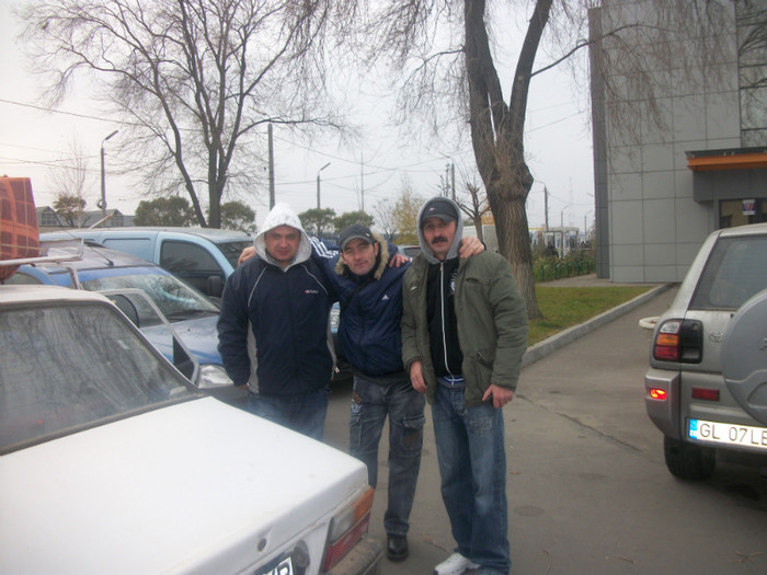 100_1904 - chefuri_intre prieteni porumbari 09-10-11