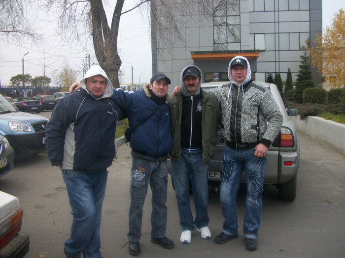 100_1905 - chefuri_intre prieteni porumbari 09-10-11