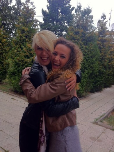 Sara si Monik Monik Monik =))