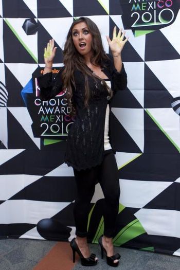 004~56 - 1-Anahi en Kids Choice Awards-1