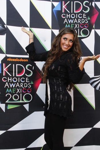 008~34 - 1-Anahi en Kids Choice Awards-1