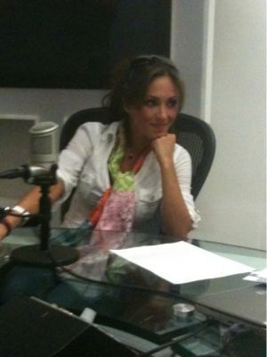 16235552_CJTVSKWYG - 1-Anahi New 2010-1