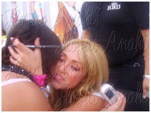 16281357_IHJMDXTGV - 1-Anahi New 2010-1