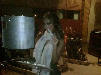 normal_037 - 1-Anahi New 2010-1