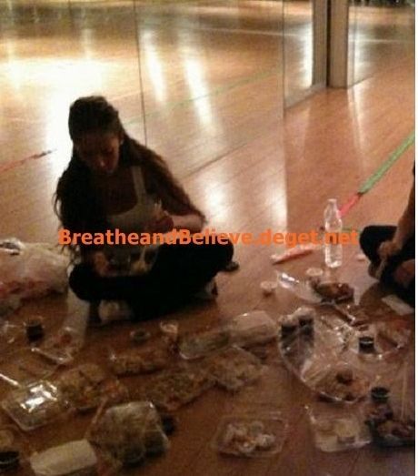 15737655_UCUENMWDA - 1-Anahi New2010 2-1