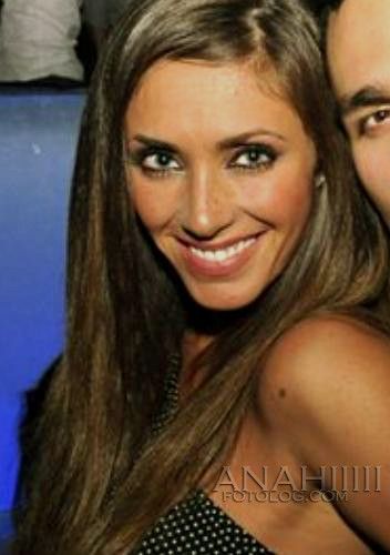 15944995_OVRABQBXE - 1-Anahi New2010 2-1