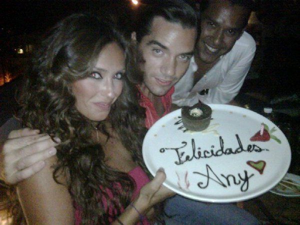 100450110 - 1-Anahi New2010 2-1