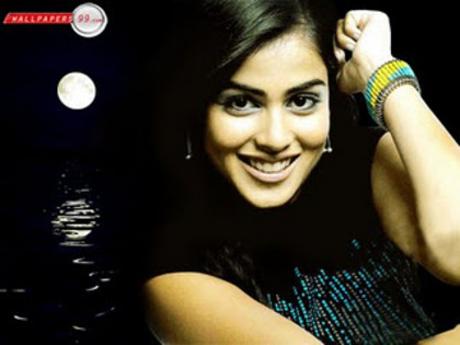 Genelia_D_Souza_33005