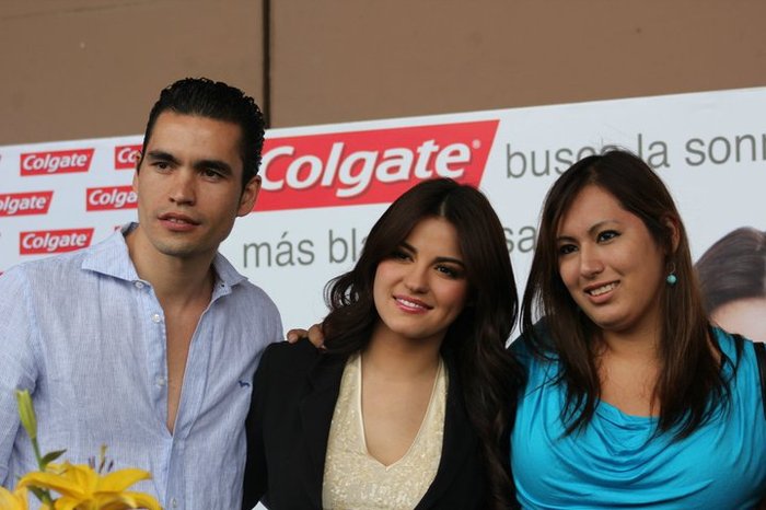 Maite - Maite-FIRMA DE AUTOGRAFOS-COLGATE